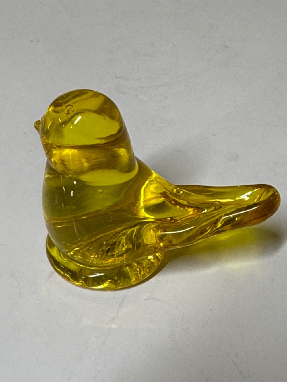 Art Glass GOLDEN CANARY Reactive Yellow Bird signed dated 1994 2.25” long